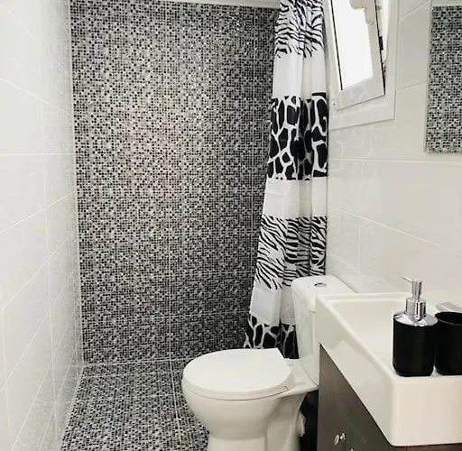 Modern 2br Near Centre -5min Wlk Patras